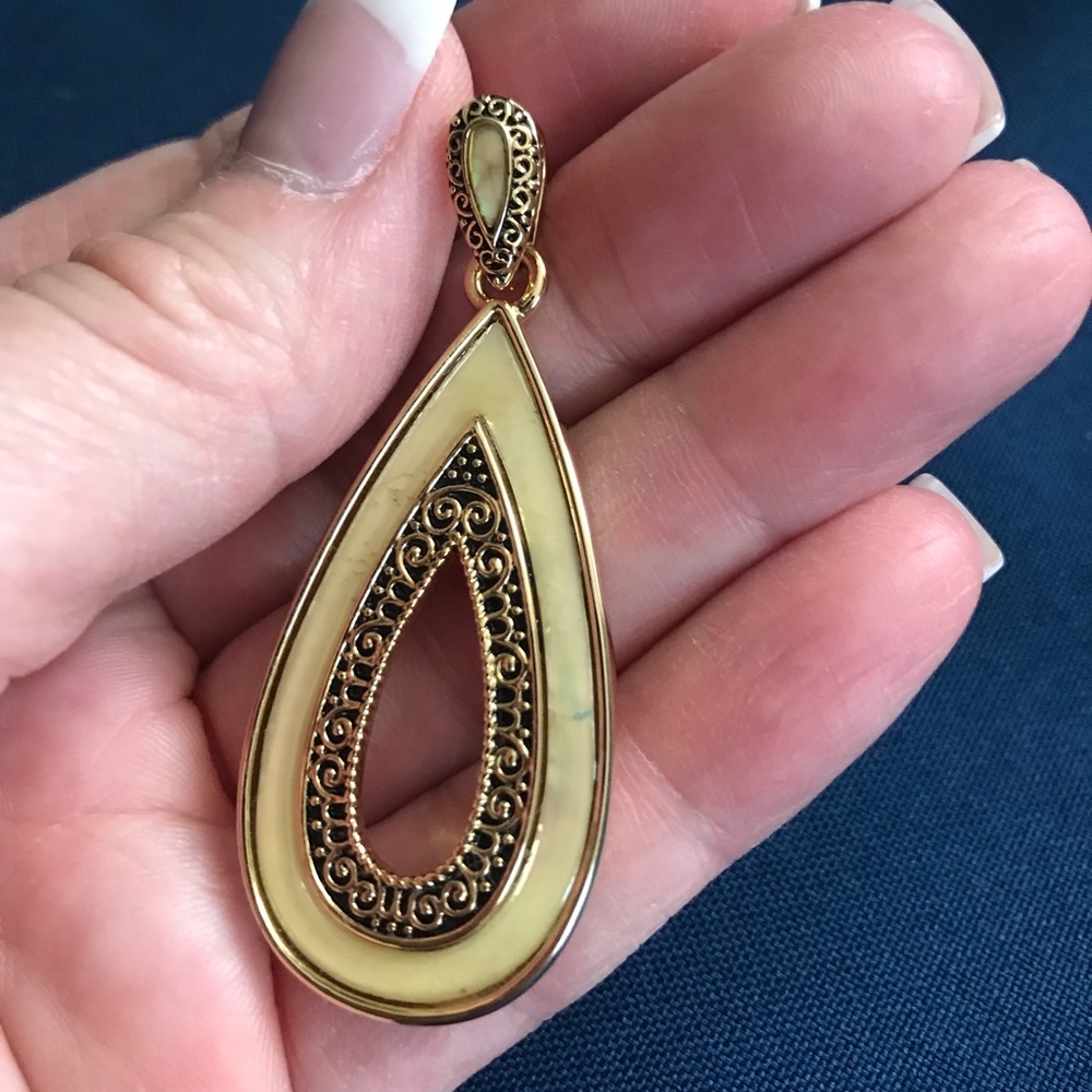 Slide charm